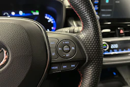 valkoinen Toyota Corolla 2020 kuva 22.