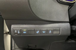 valkoinen Toyota Corolla 2020 kuva 23.