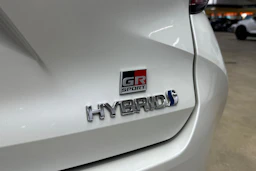valkoinen Toyota Corolla 2020 kuva 26.