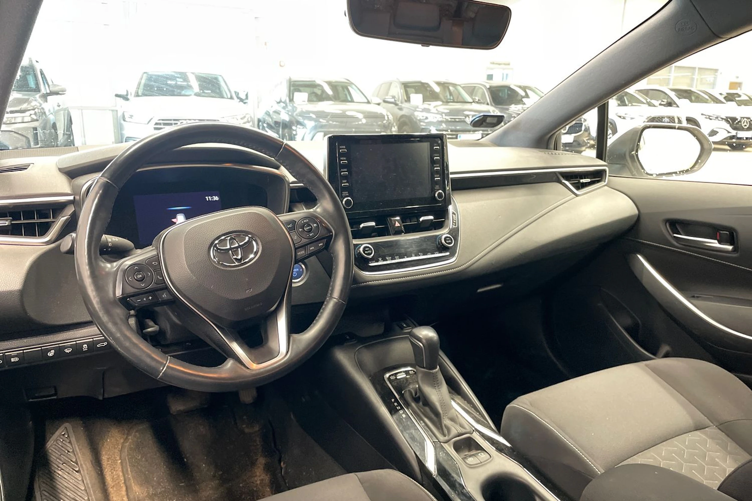 valkoinen Toyota Corolla 2020 kuva 4.