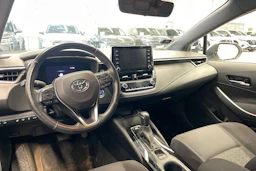 valkoinen Toyota Corolla 2020 kuva 4.