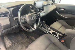 Valkoinen Toyota Corolla 2020 kuva 3.