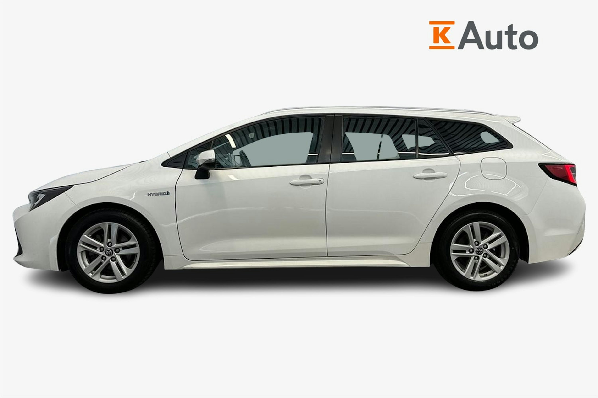 Valkoinen Toyota Corolla 2020 kuva 6.