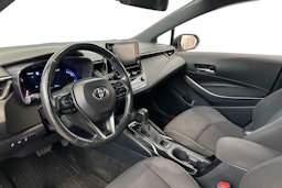 Valkoinen Toyota Corolla 2020 kuva 7.