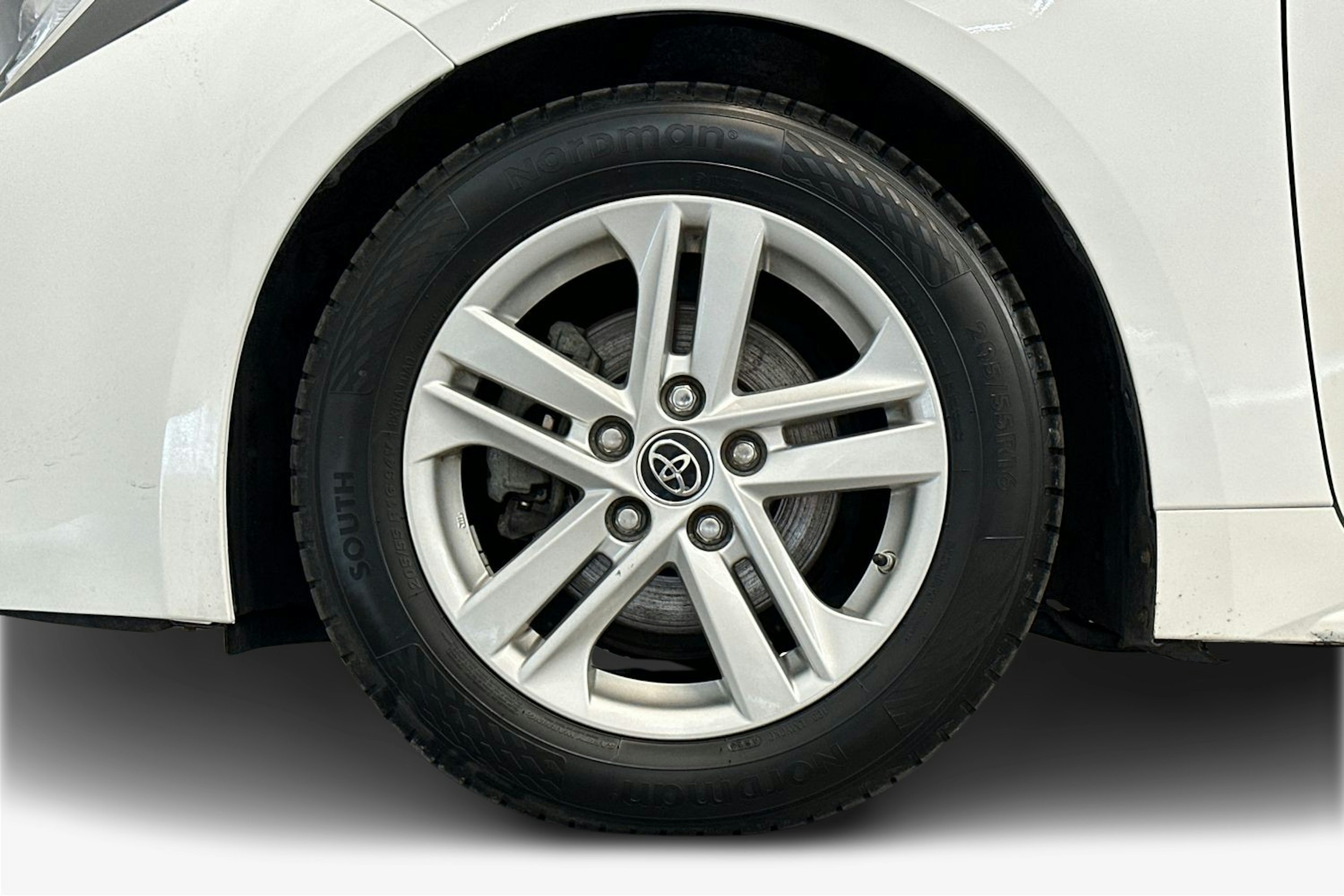 Valkoinen Toyota Corolla 2020 kuva 11.