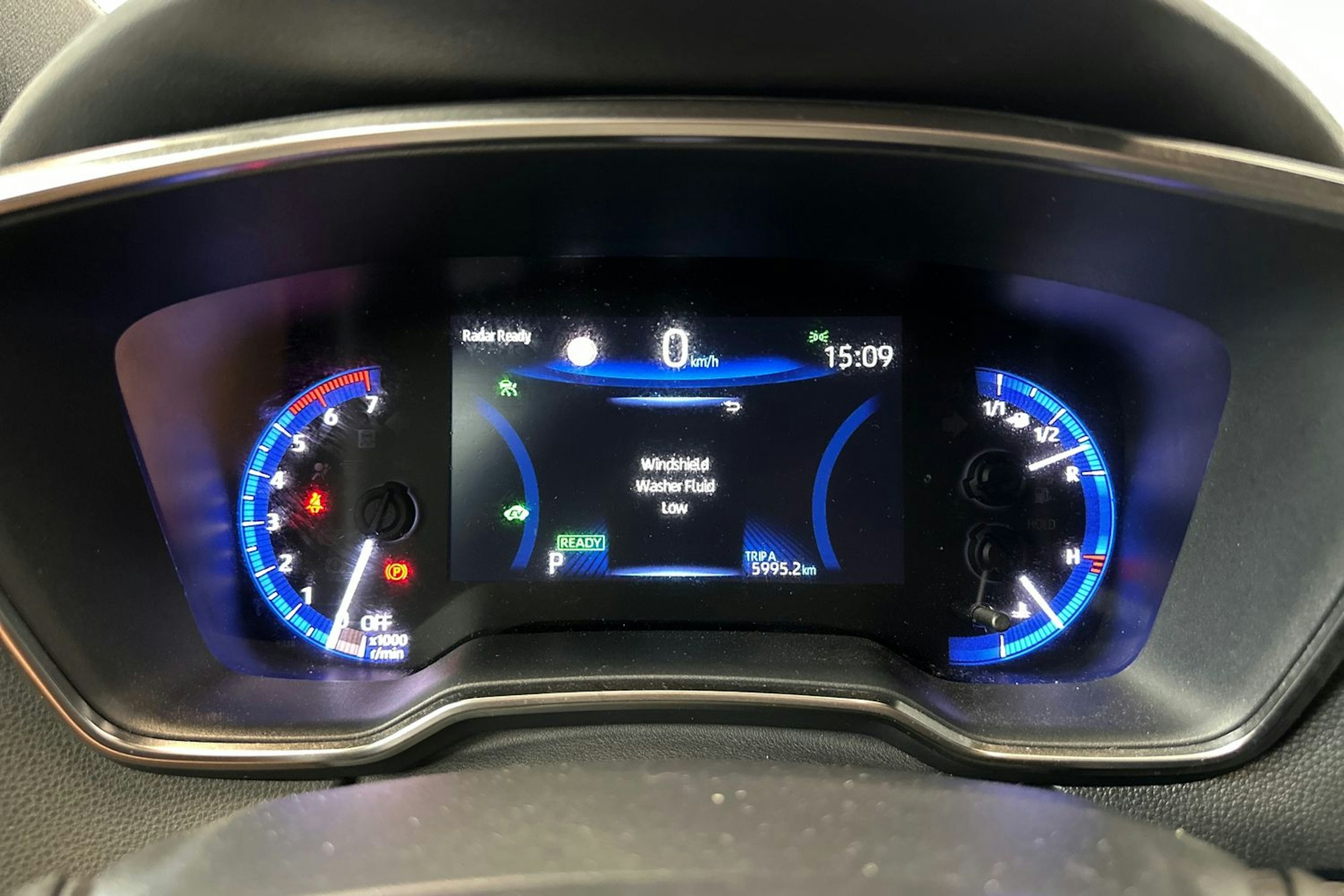 Valkoinen Toyota Corolla 2020 kuva 20.
