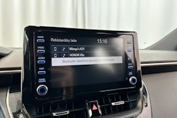 Valkoinen Toyota Corolla 2020 kuva 25.