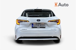 valkoinen Toyota Corolla 2020 kuva 3.