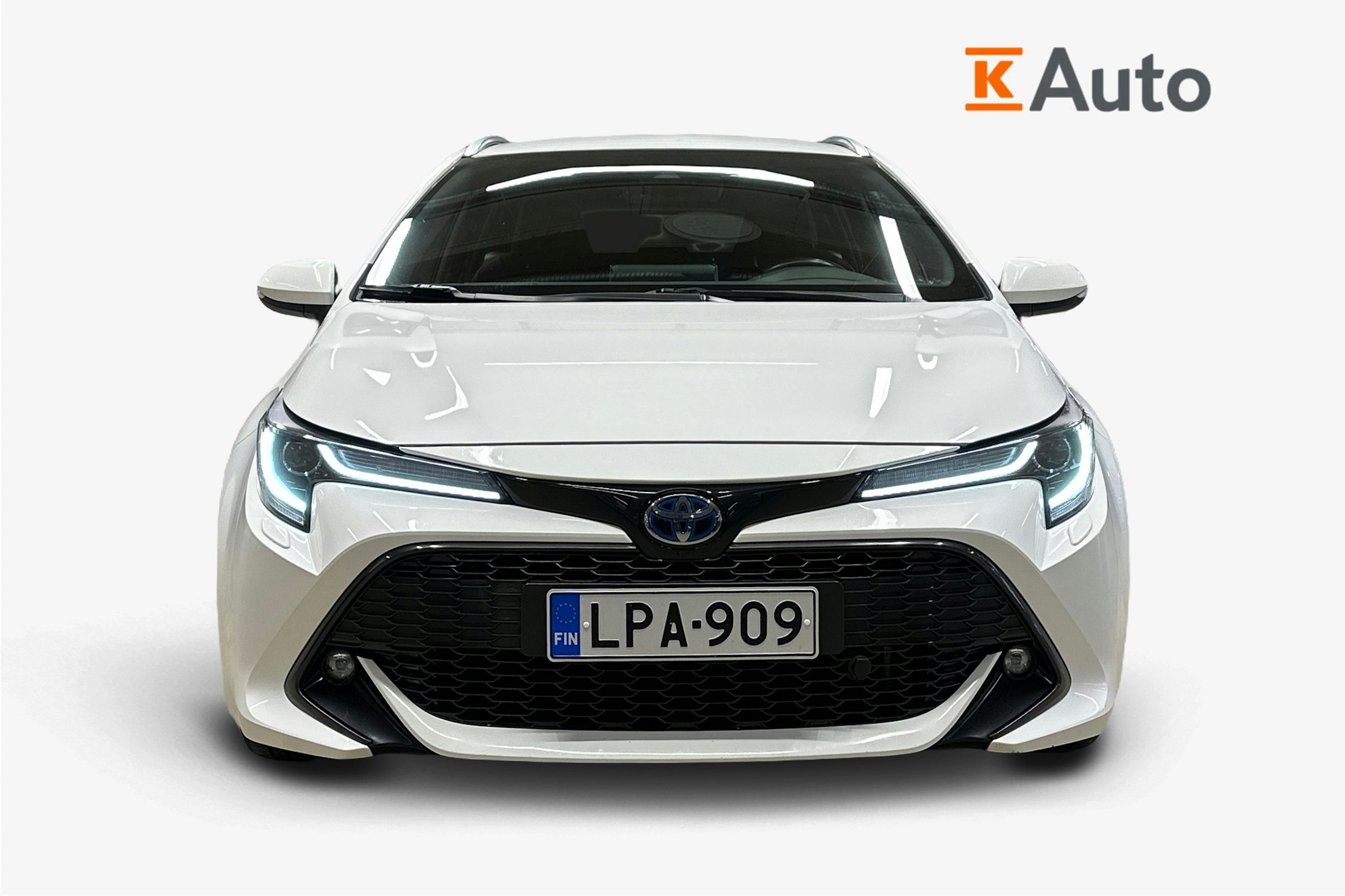 valkoinen Toyota Corolla 2020 kuva 5.