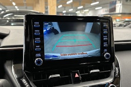 valkoinen Toyota Corolla 2020 kuva 18.