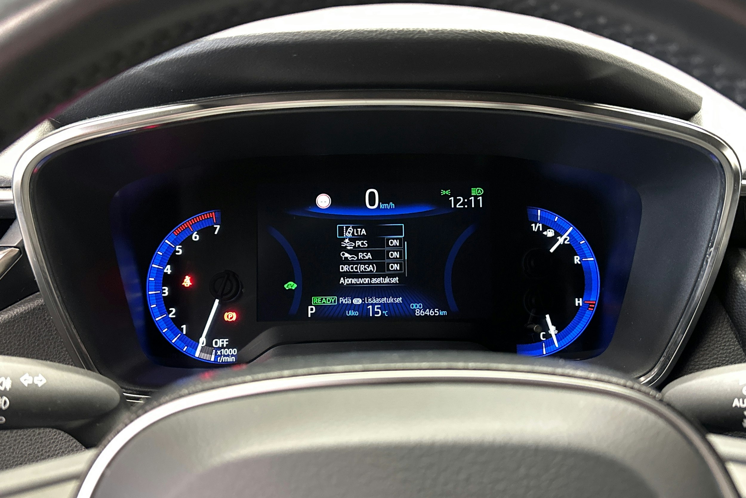 valkoinen Toyota Corolla 2020 kuva 23.