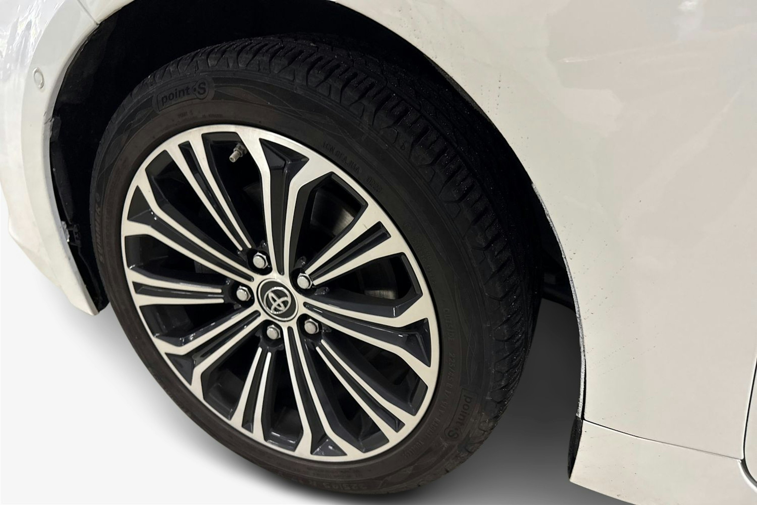 valkoinen Toyota Corolla 2020 kuva 11.