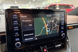 valkoinen Toyota Corolla 2020 kuva 20.