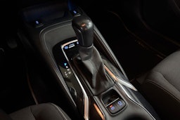 valkoinen Toyota Corolla 2020 kuva 24.