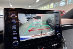 valkoinen Toyota Corolla 2020 kuva 25.