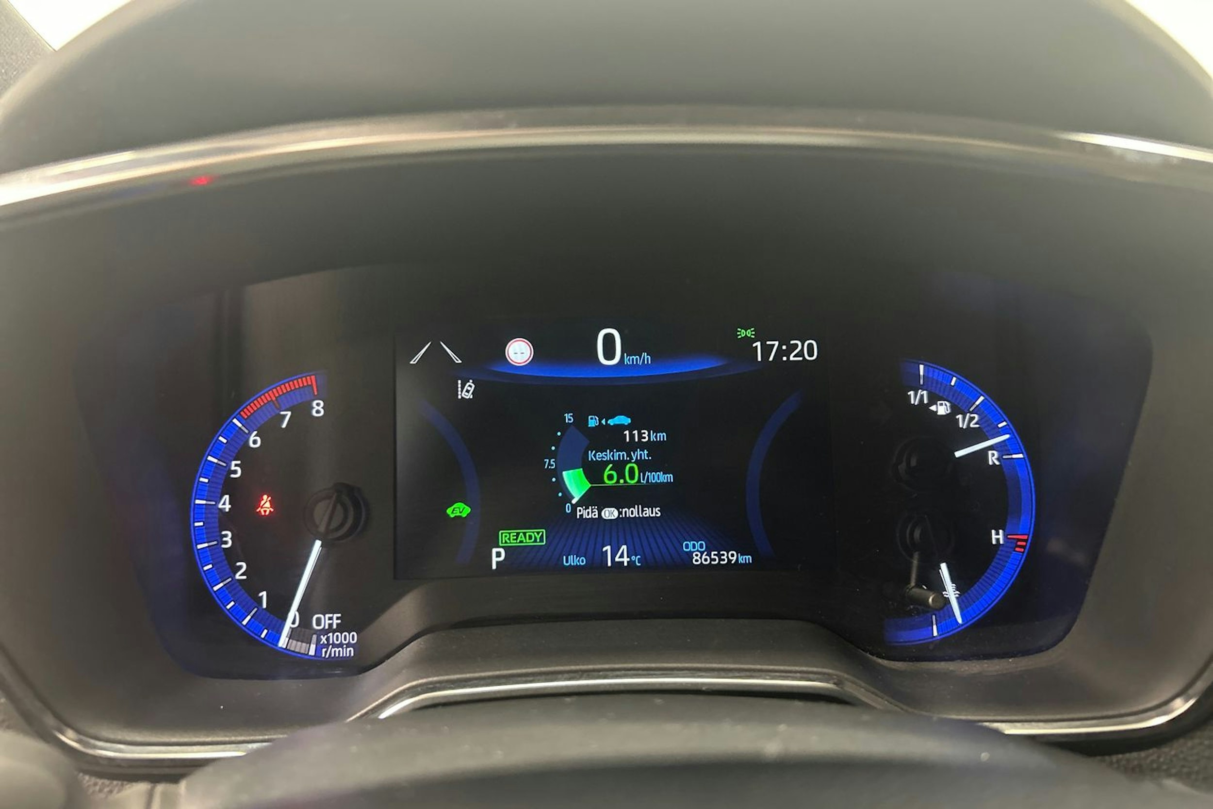 hopea Toyota Corolla 2020 kuva 18.