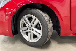 punainen Toyota Corolla 2020 kuva 13.