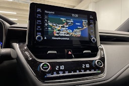 punainen Toyota Corolla 2020 kuva 19.