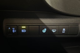 punainen Toyota Corolla 2020 kuva 22.