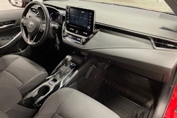 punainen Toyota Corolla 2020 kuva 27.