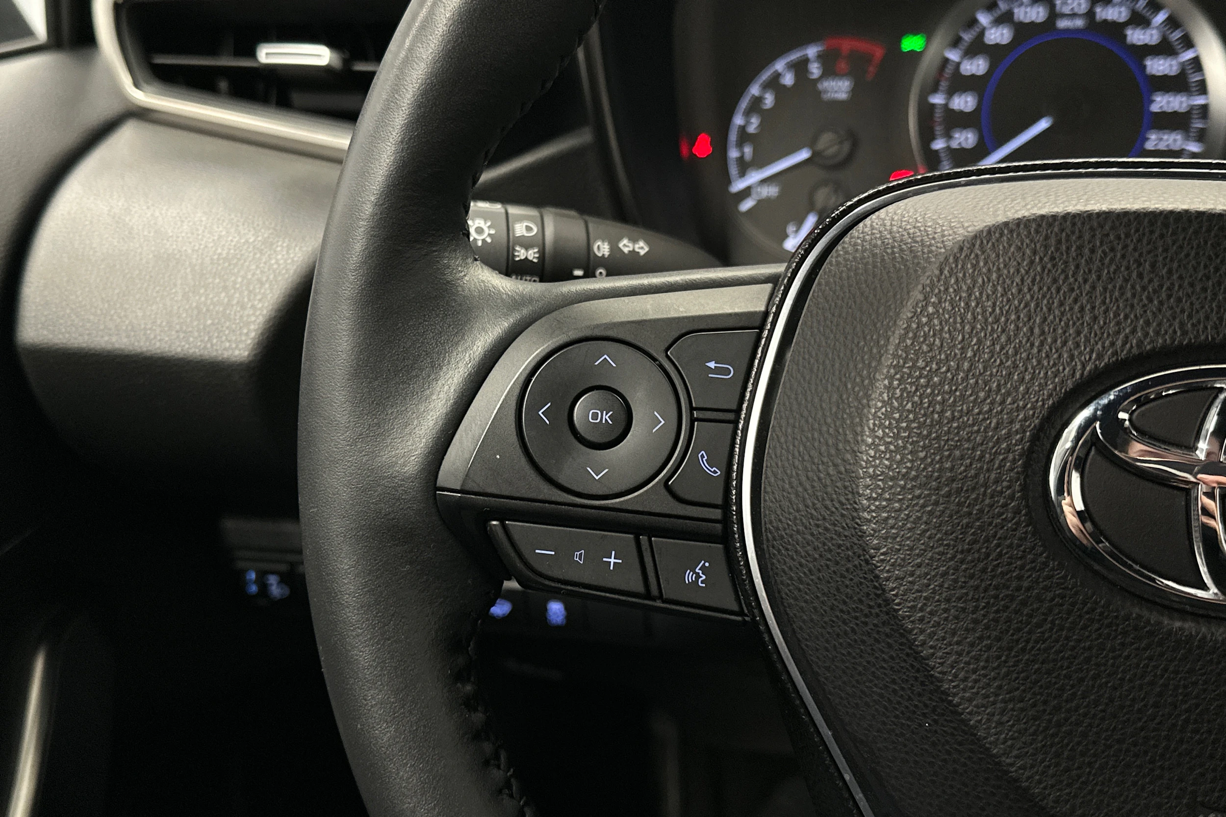 hopea Toyota Corolla 2020 kuva 19.