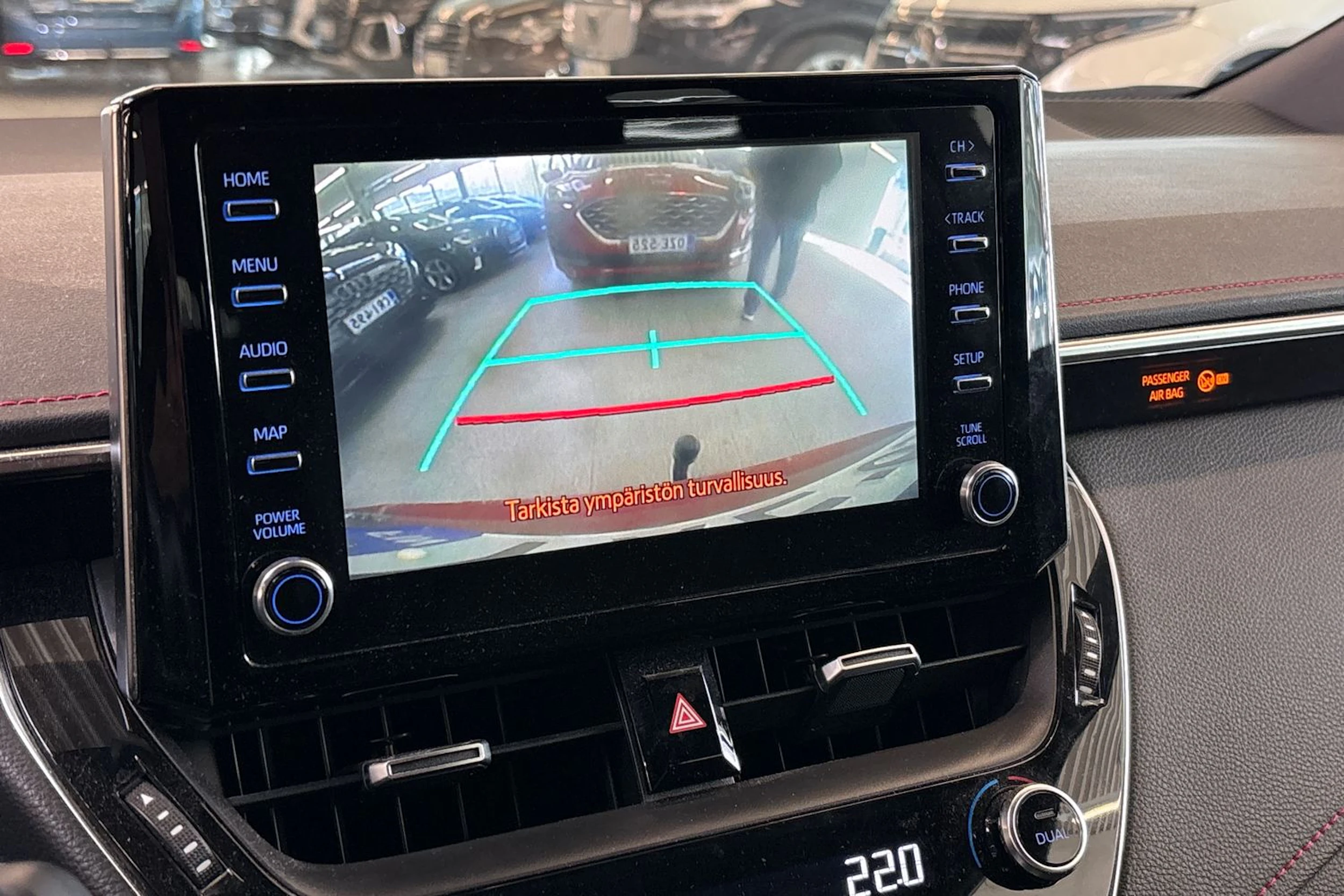Punainen Toyota Corolla 2020 kuva 4.