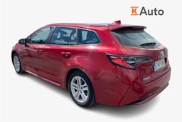 punainen Toyota Corolla 2020 kuva 2.