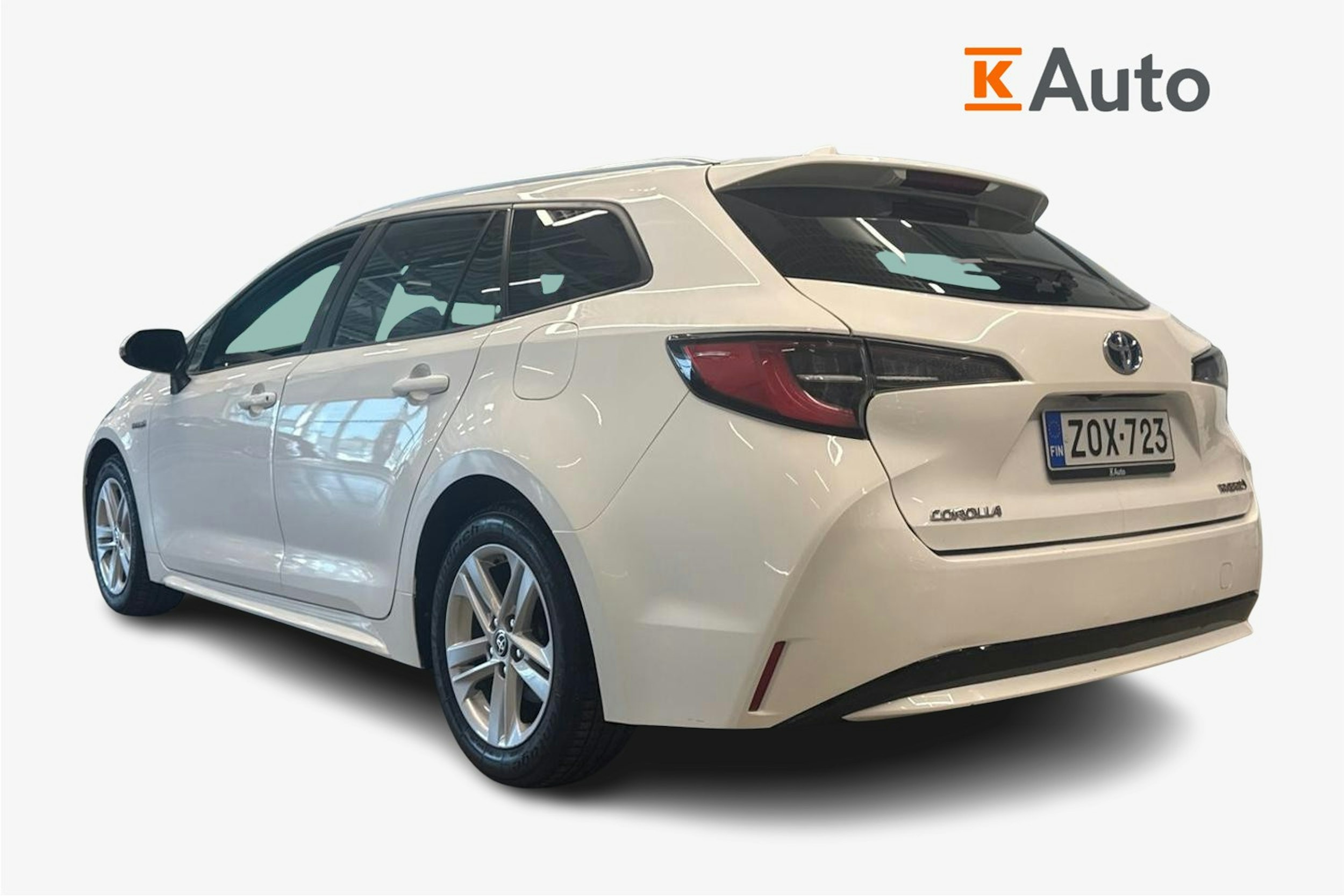 valkoinen Toyota Corolla 2020 kuva 2.