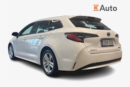 valkoinen Toyota Corolla 2020 kuva 2.