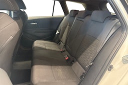 valkoinen Toyota Corolla 2020 kuva 10.