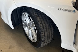 valkoinen Toyota Corolla 2020 kuva 13.