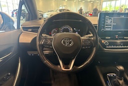 valkoinen Toyota Corolla 2020 kuva 14.