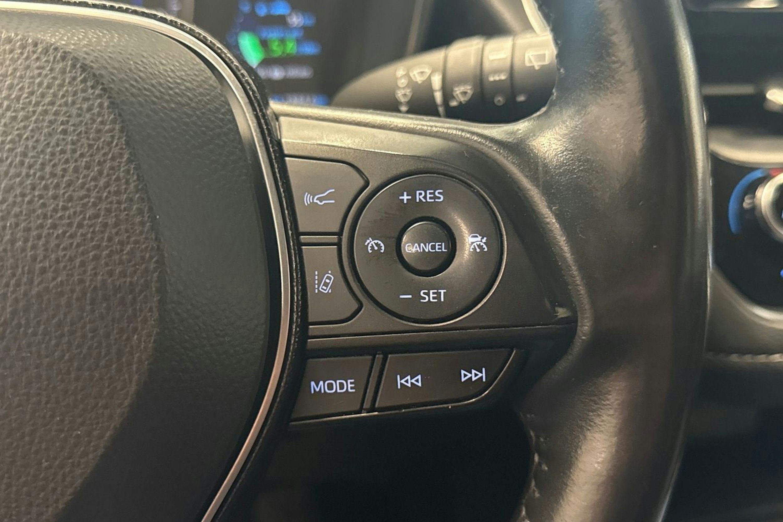 valkoinen Toyota Corolla 2020 kuva 16.
