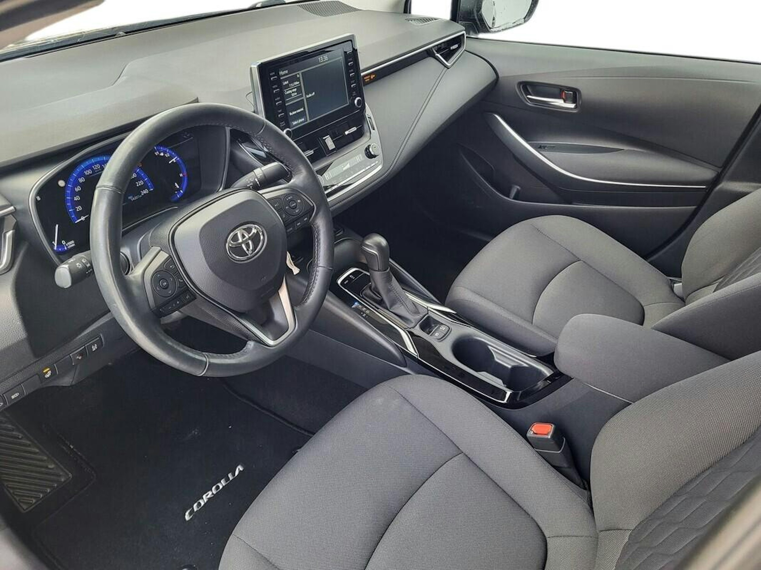 musta Toyota Corolla 2021 kuva 3.