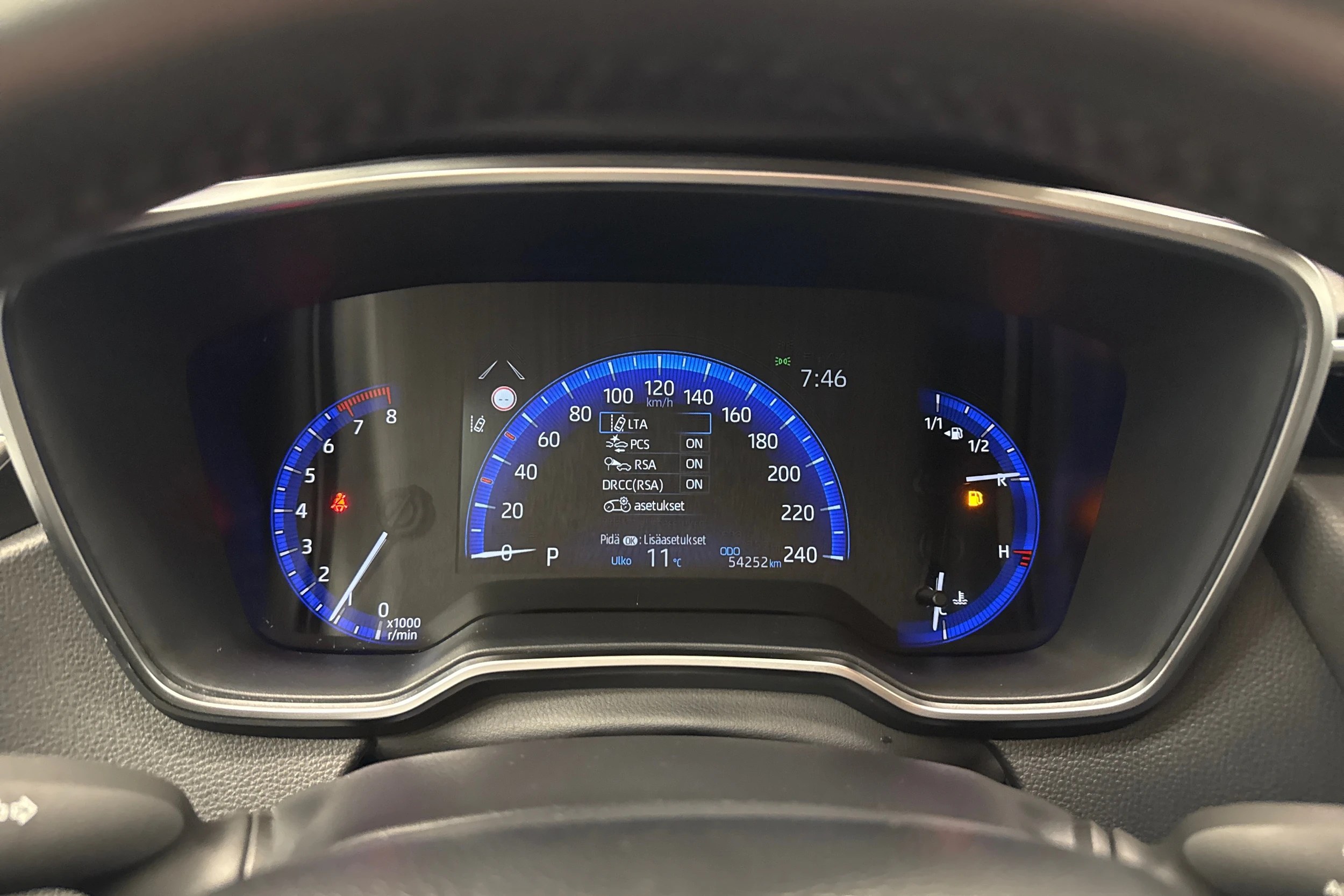 musta Toyota Corolla 2021 kuva 13.