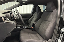 musta Toyota Corolla 2021 kuva 16.