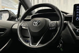 musta Toyota Corolla 2021 kuva 17.