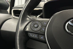 musta Toyota Corolla 2021 kuva 18.