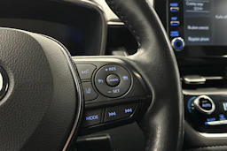 musta Toyota Corolla 2021 kuva 19.