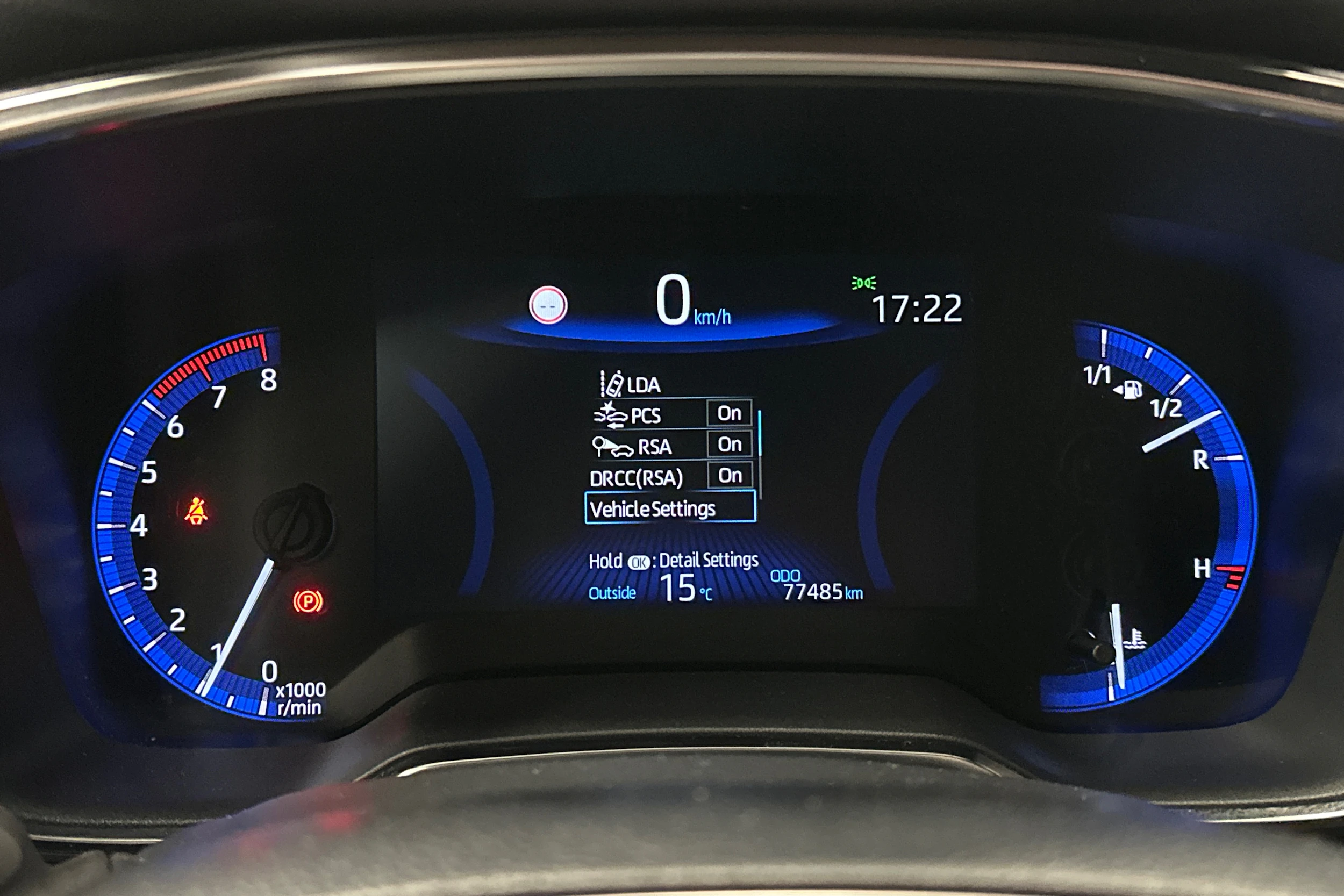 musta Toyota Corolla 2021 kuva 20.