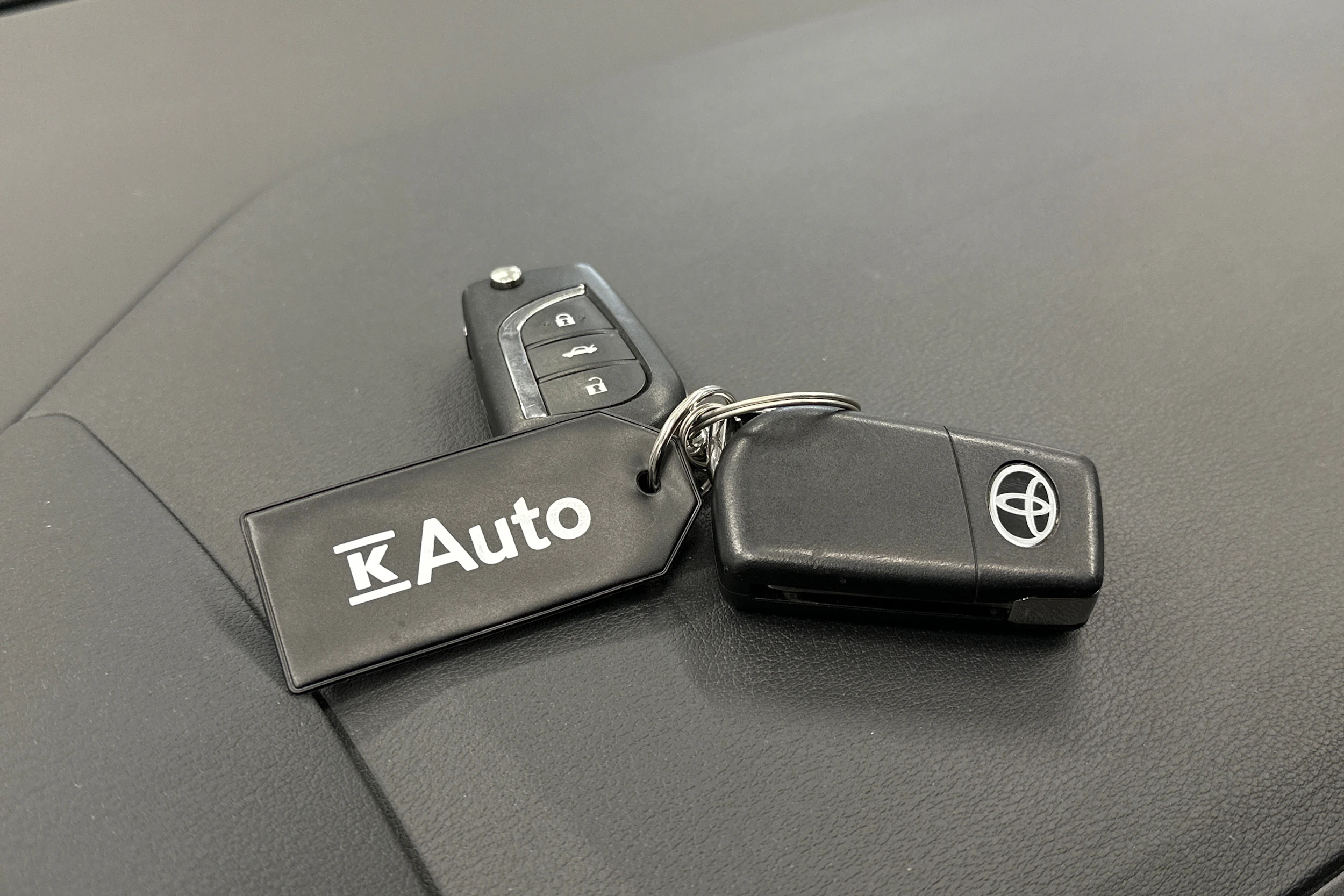 musta Toyota Corolla 2021 kuva 26.