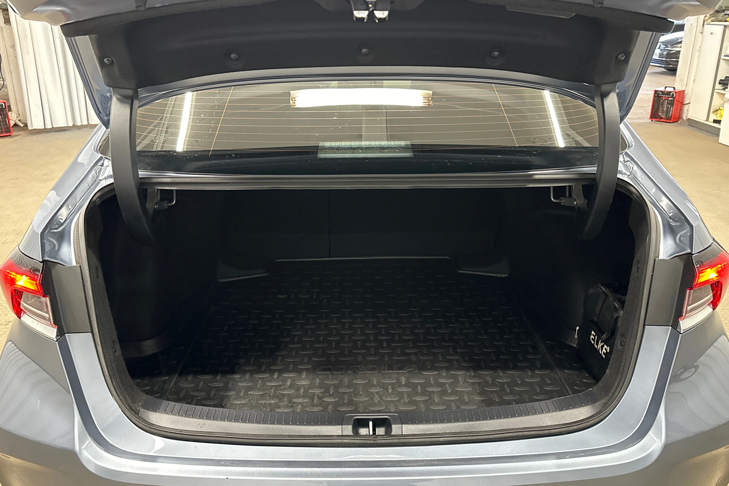 sininen Toyota Corolla 2021 kuva 11.