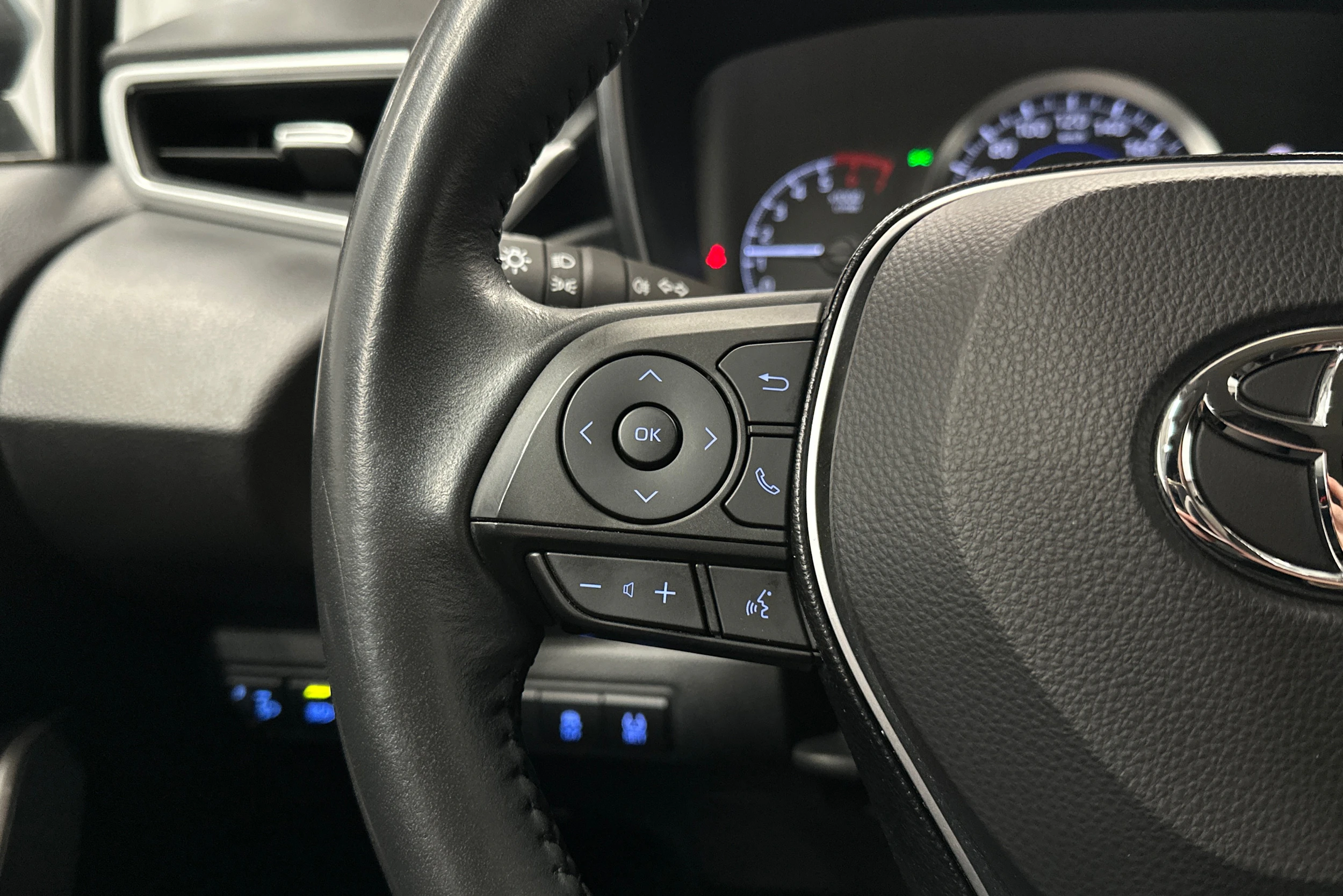 sininen Toyota Corolla 2021 kuva 15.