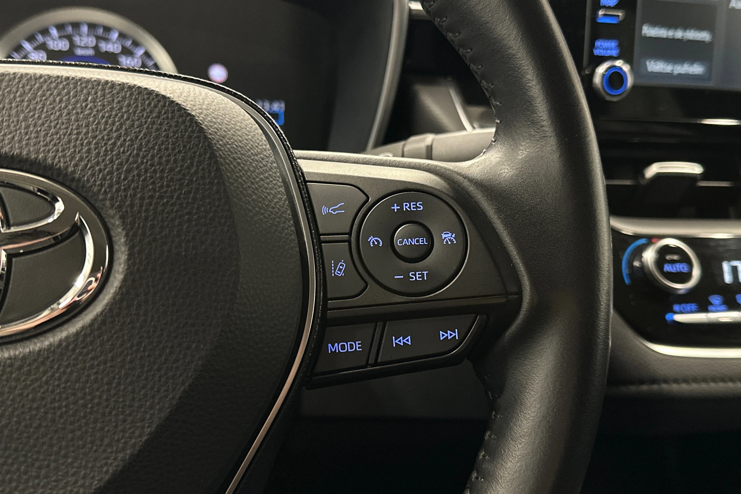 sininen Toyota Corolla 2021 kuva 16.