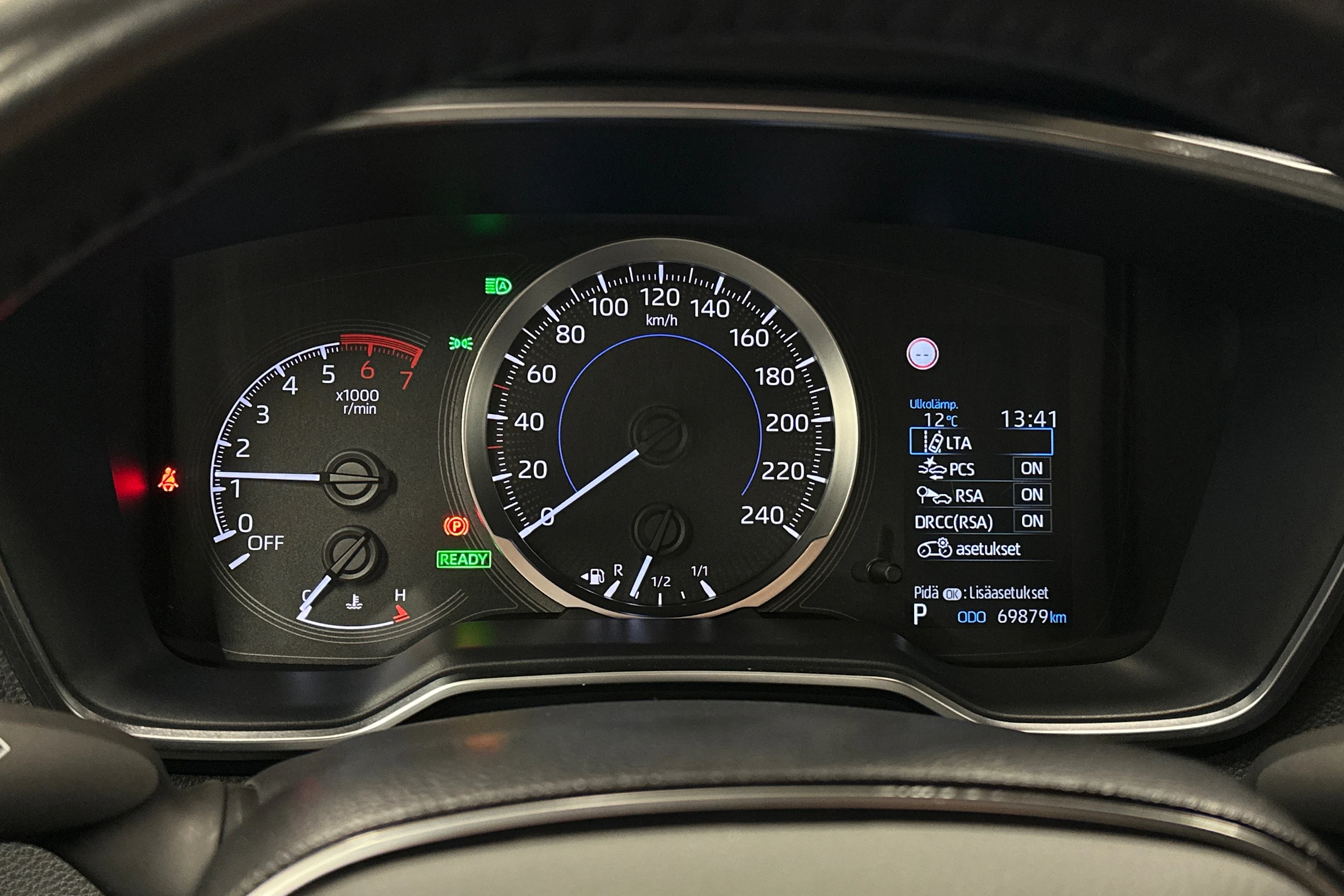 sininen Toyota Corolla 2021 kuva 18.