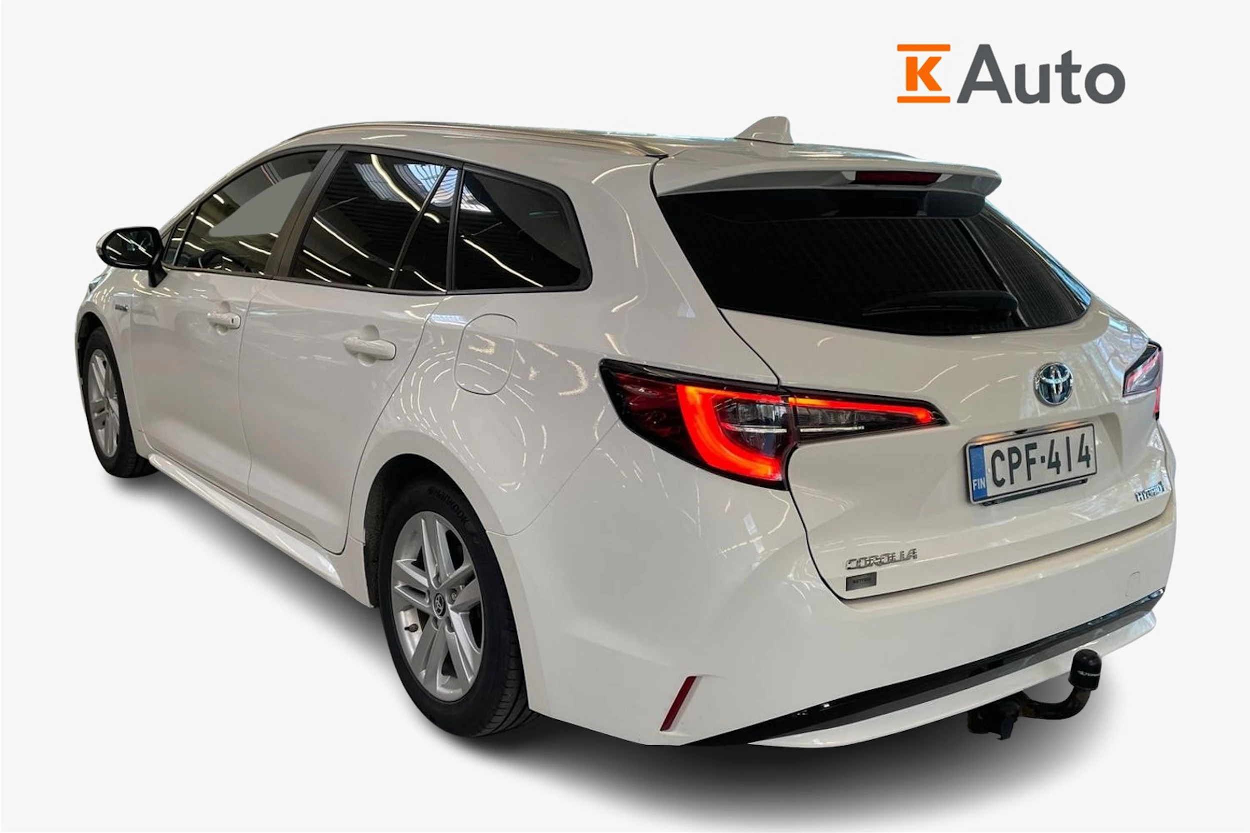 Valkoinen Toyota Corolla 2021 kuva 2.