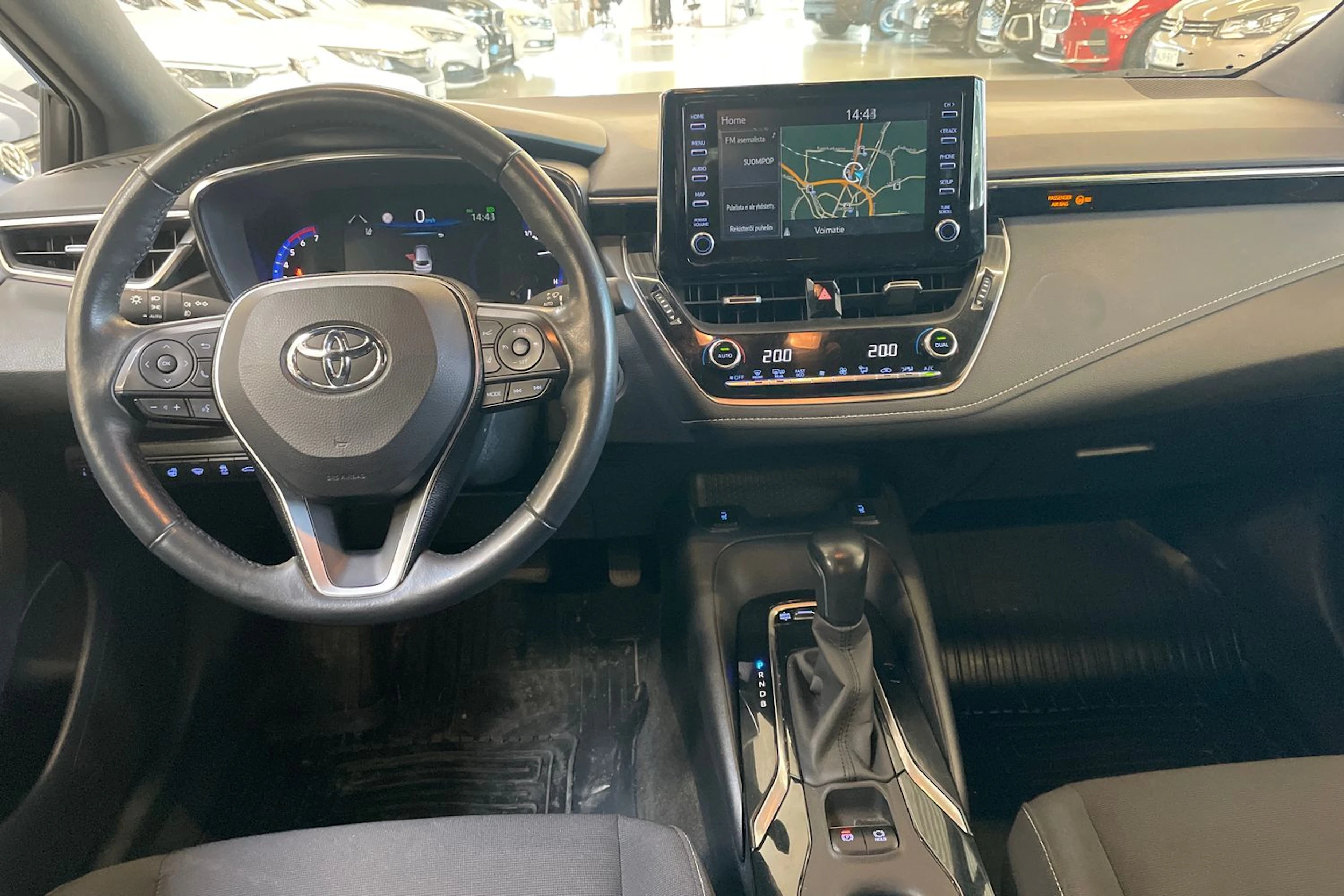 Valkoinen Toyota Corolla 2021 kuva 4.