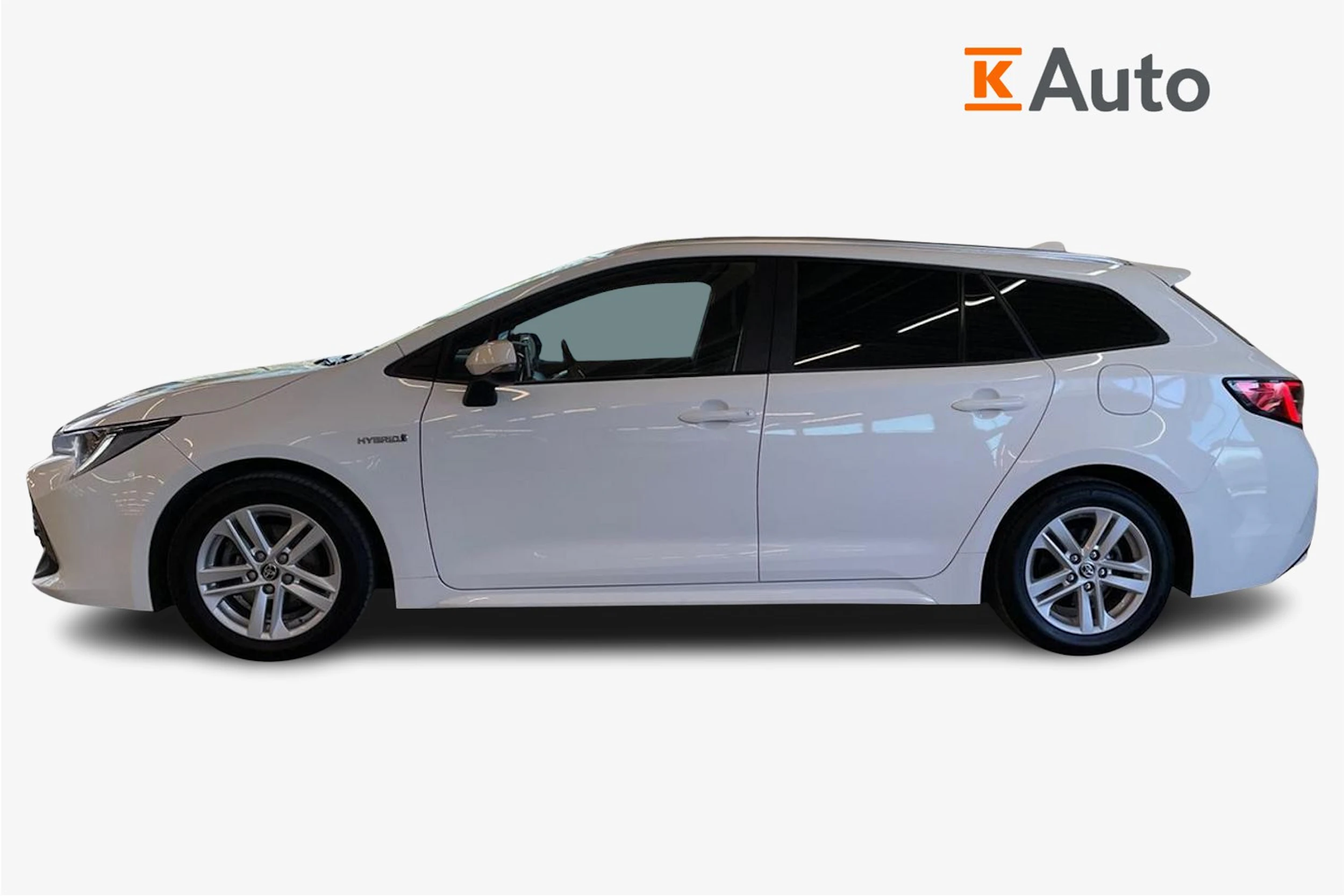 Valkoinen Toyota Corolla 2021 kuva 5.