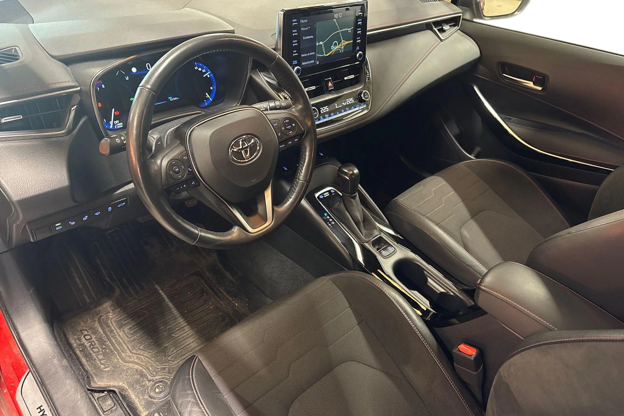 punainen Toyota Corolla 2021 kuva 3.
