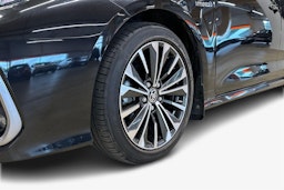 musta Toyota Corolla 2021 kuva 12.
